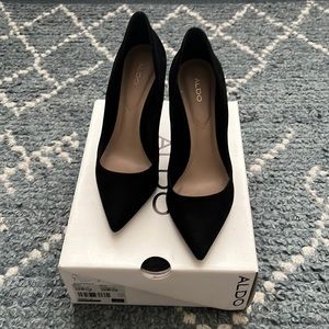 Aldo black pointy toe suede pump